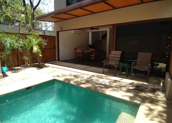 Turtle Townhome #1 Private Pool & Garden 300 Mtrs To Сasa de vacaciones