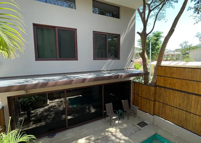 Turtle Townhome #1 Private Pool & Garden 300 Mtrs To Сasa de vacaciones *